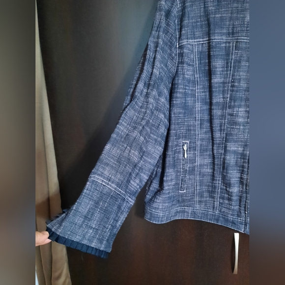 Mac +Jac Woman Black Denim Jacket - Picture 6 of 11